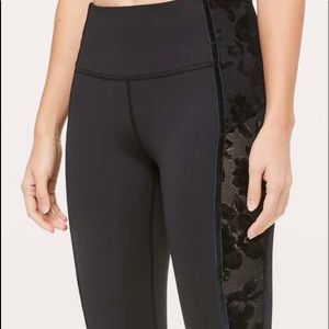 COPY - NWT-Wunder Under HR Crop Flocked in sz 10 …